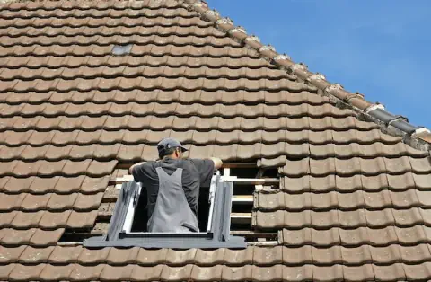 Pose de velux - Corcelles-en-Beaujolais